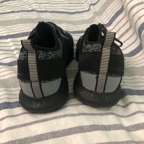 Under Armour Shoes - Picture 5 of 6